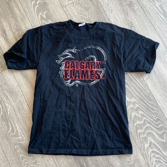 Calgary Flames Shirt  - Picture 1 of 3